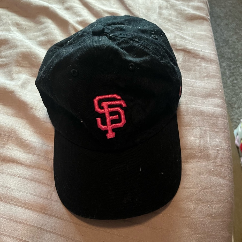 Black and Pink San Fransisco Giants Hat